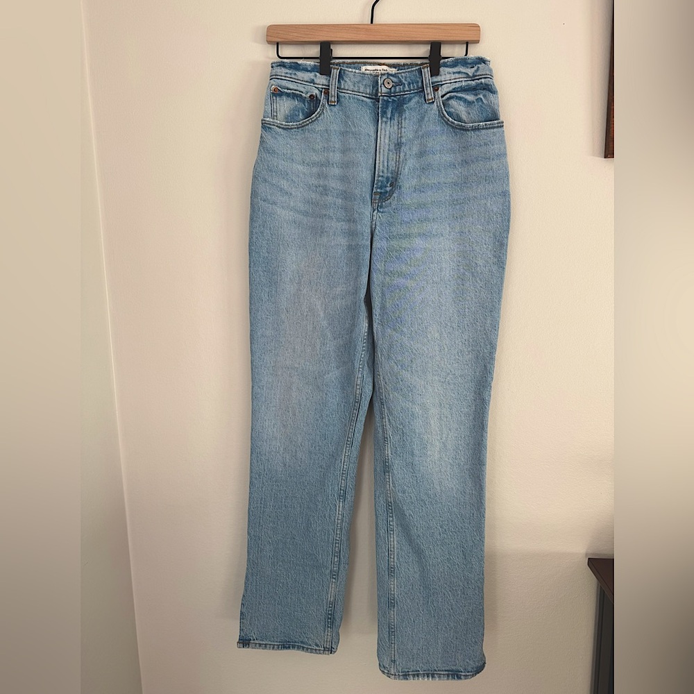 Abercrombie & Fitch Light Wash Straight Leg Jeans